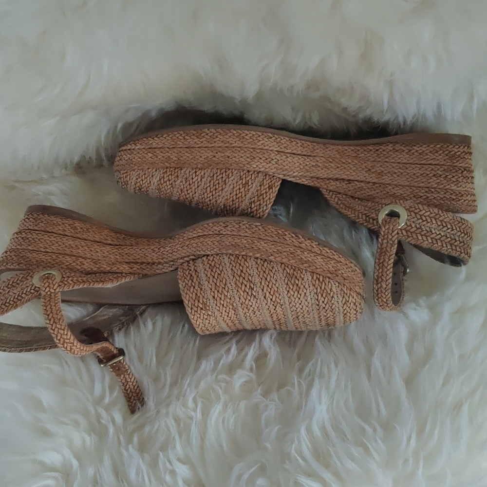 Stuart Weitzman wedge shoe size 9 - Picture 7 of 8